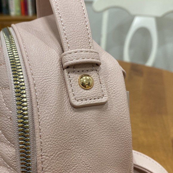 NWT.  Betsy Johnson puppy mini backpack. - Picture 4 of 13